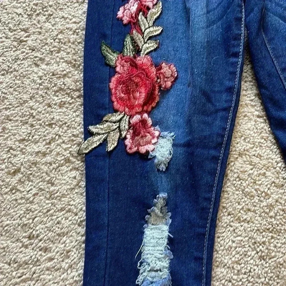 Distressed floral design Boom Boom jeans size 3 - Picture 5 of 6